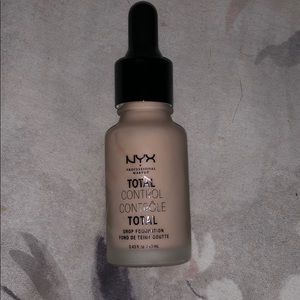 NYX Total Control Drop Foundation